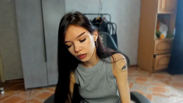 SweetyDeviliya online show from 05-12-26, 08:44