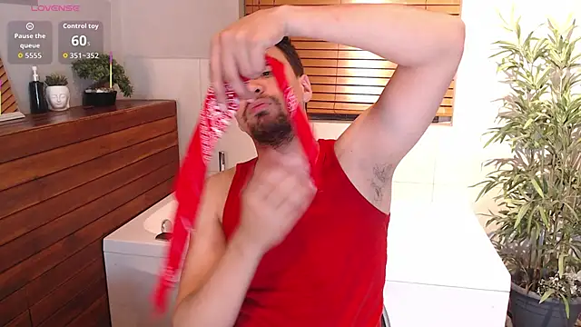 Edward max online show from 04-17-26, 03:31