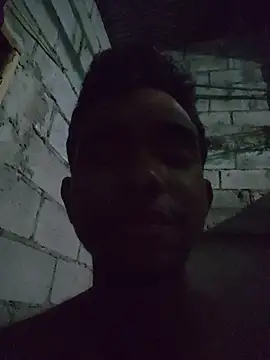 Reynold2608 online show from 07-10-26, 01:43