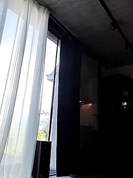 Snapshot of RLLrrr chatting on 05-18-26, 05:30 RLLrrr online show from 05-18-26, 05:30