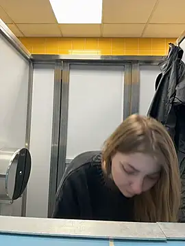 Sunny   Bunny online show from 03-21-26, 03:15