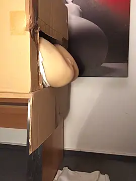 Snapshot of Inseminator69 chatting on 03-11-25, 01:12 Inseminator69 online show from 03-11-25, 01:12