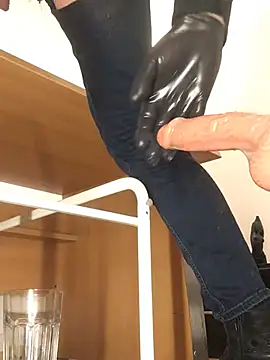 Snapshot of Inseminator69 chatting on 02-03-26, 10:31 Inseminator69 online show from 02-03-26, 10:31