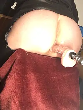 Snapshot of Inseminator69 chatting on 05-20-26, 05:24 Inseminator69 online show from 05-20-26, 05:24