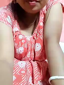 Snapshot of Priya_2222 chatting on 12-15-24, 12:38 Priya 2222 online show from 12-15-24, 12:38