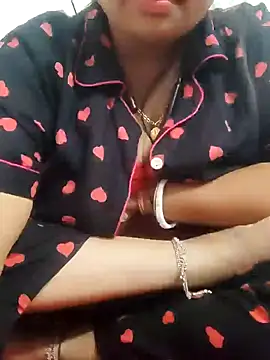 Snapshot of Priya_2222 chatting on 01-03-25, 06:03 Priya 2222 online show from 01-03-25, 06:03