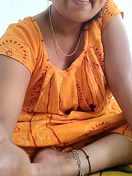Snapshot of Priya_2222 chatting on 03-08-25, 08:11 Priya 2222 online show from 03-08-25, 08:11