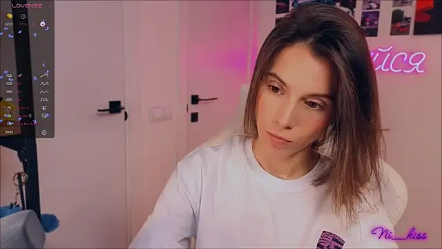 Snapshot of _ni_kiss chatting on 09-23-25, 06:55 ni kiss online show from 09-23-25, 06:55