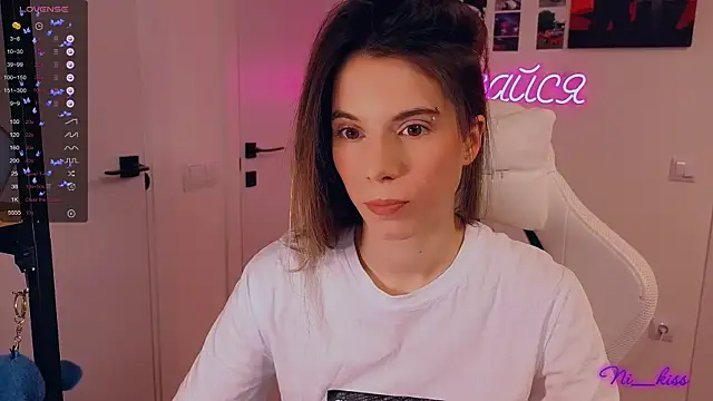 Snapshot of _ni_kiss chatting on 11-22-25, 03:44 ni kiss online show from 11-22-25, 03:44