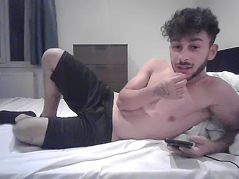 Iulianmarius12 online show from 11-08-25, 09:46