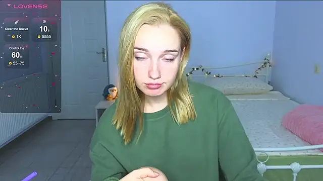 Snapshot of Wild_Sophie_ chatting on 10-01-25, 05:30 Wild Sophie online show from 10-01-25, 05:30