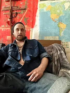 Ozomitro online show from 04-15-26, 01:40