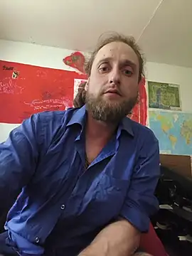 Snapshot of Ozomitro chatting on 06-15-26, 04:42 Ozomitro online show from 06-15-26, 04:42