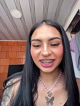 Hilary pinkk online show from 11-04-25, 06:07