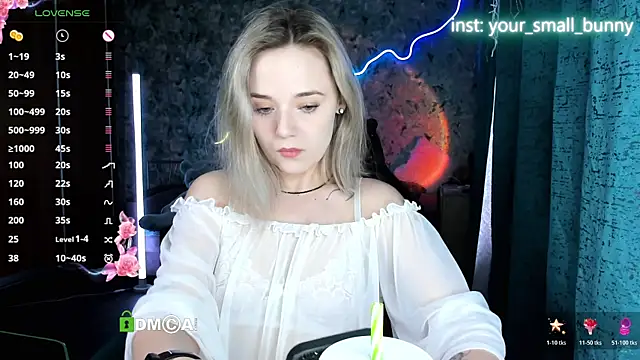 Snapshot of Your_small_bunny chatting on 07-18-26, 02:05 Your small bunny online show from 07-18-26, 02:05