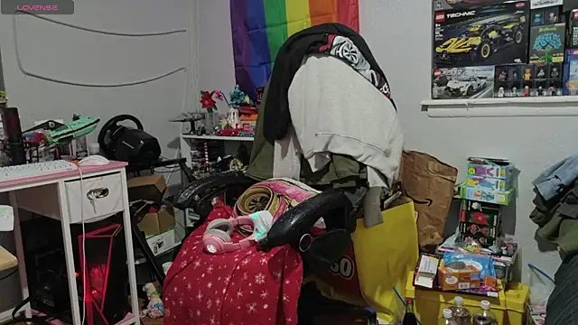 tallnerdyguy online show from 05-13-26, 01:47