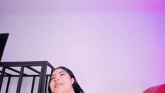 AmberiniHoffman online show from 11-25-25, 11:43