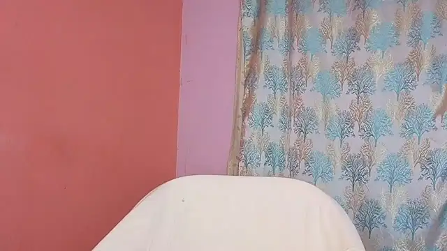 Snapshot of Indian_lovly chatting on 09-19-25, 01:23 Indian lovly online show from 09-19-25, 01:23