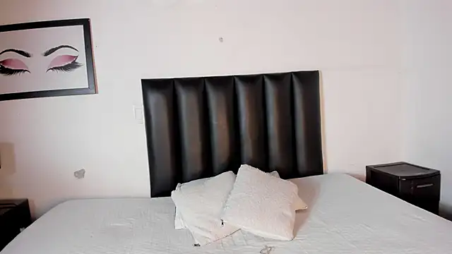 Khenta Michells online show from 11-30-25, 11:25