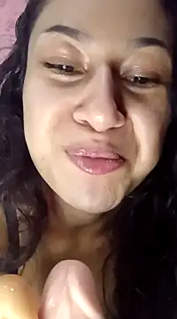 Snapshot of yummi__priv chatting on 03-08-25, 05:38 yummi priv online show from 03-08-25, 05:38