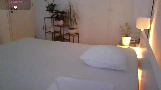yournextdoorhottie online show from 05-13-26, 12:46