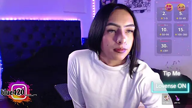 Skyler  blue4 online show from 11-11-25, 10:43