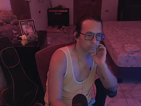 Snapshot of Pit_xxz chatting on 06-19-26, 05:45 Pit xxz online show from 06-19-26, 05:45