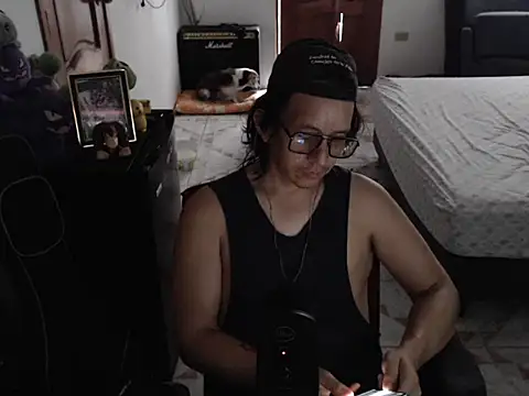 Snapshot of Pit_xxz chatting on 07-19-26, 04:00 Pit xxz online show from 07-19-26, 04:00