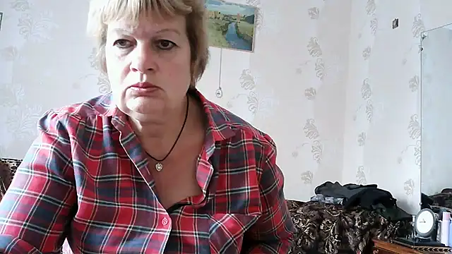 Ettie Tonia online show from 10-14-25, 07:42