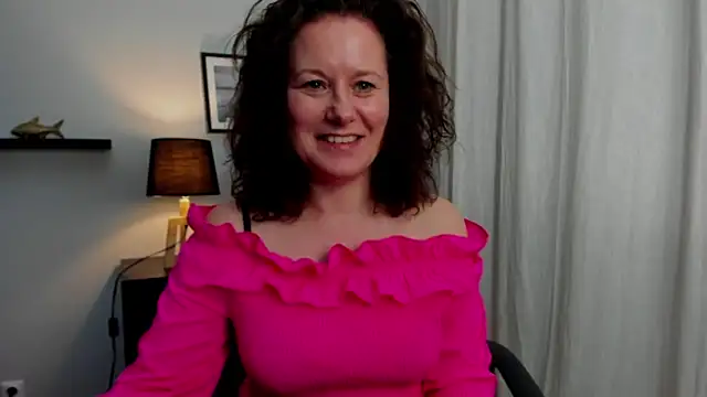 OLIVIA lux online show from 02-11-25, 05:18