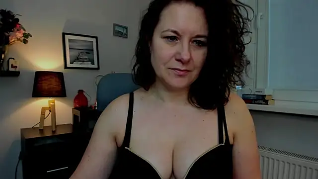 OLIVIA lux online show from 03-12-25, 06:51
