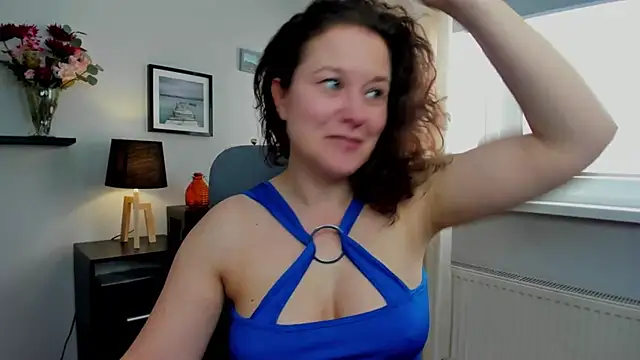 OLIVIA lux online show from 03-20-25, 01:48