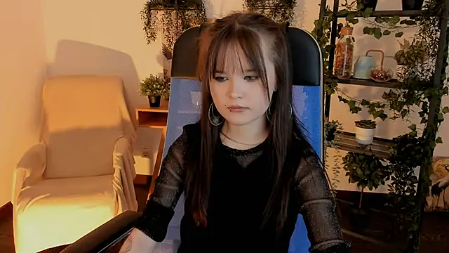 Elainebeness online show from 02-15-26, 04:25