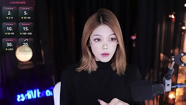 LucyKI online show from 01-10-25, 02:13