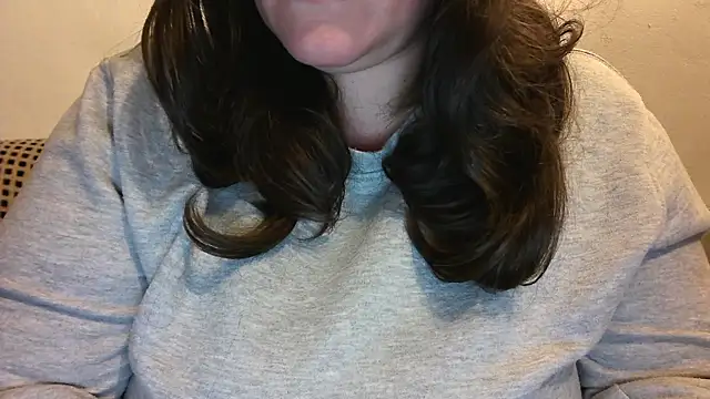 Snapshot of Maebi chatting on 12-14-24, 09:24 Maebi online show from 12-14-24, 09:24