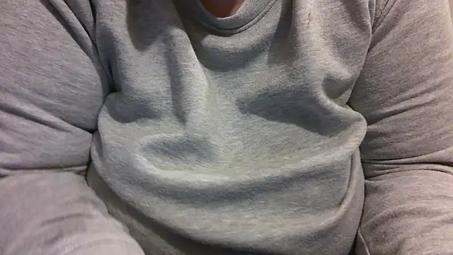 Snapshot of Maebi chatting on 12-15-24, 09:03 Maebi online show from 12-15-24, 09:03