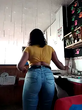 Snapshot of Princess_Lau chatting on 01-15-25, 10:24 Princess Lau online show from 01-15-25, 10:24