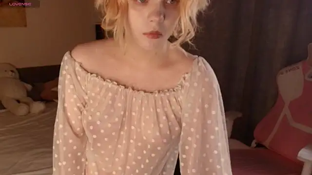 Emily relish online show from 11-21-25, 01:10