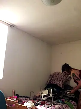 Miss oliviaa online show from 11-28-25, 04:20