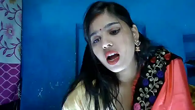Snapshot of Sweet-Rani chatting on 01-14-25, 12:35 Sweet-Rani online show from 01-14-25, 12:35