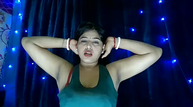 Snapshot of Sweet-Rani chatting on 02-06-25, 09:00 Sweet-Rani online show from 02-06-25, 09:00