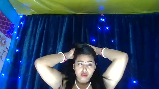 Snapshot of Sweet-Rani chatting on 03-08-25, 03:17 Sweet-Rani online show from 03-08-25, 03:17