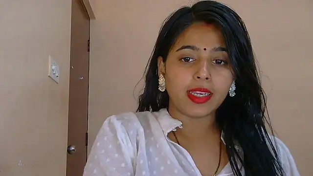 Snapshot of Sweet-Rani chatting on 11-29-25, 04:21 Sweet-Rani online show from 11-29-25, 04:21