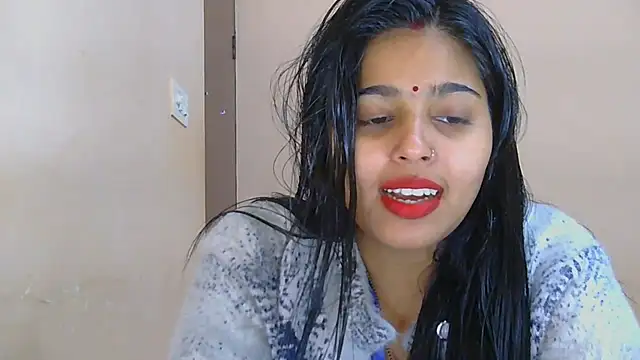 Snapshot of Sweet-Rani chatting on 12-21-25, 06:26 Sweet-Rani online show from 12-21-25, 06:26