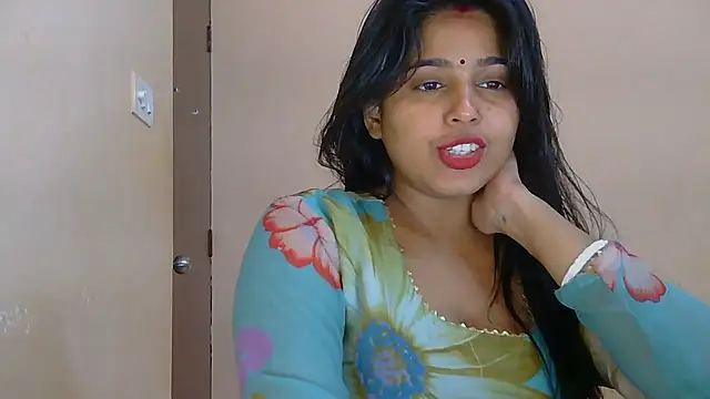 Snapshot of Sweet-Rani chatting on 01-11-26, 04:45 Sweet-Rani online show from 01-11-26, 04:45