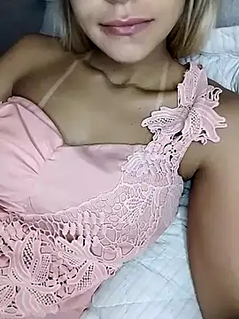 fofinhaa12 online show from 02-05-25, 01:11