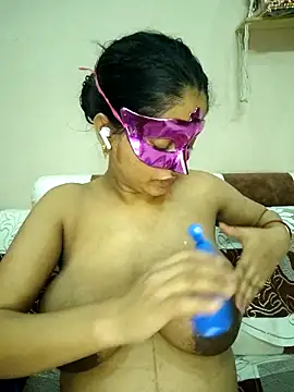 bigtitsqueen online show from 10-28-25, 05:00