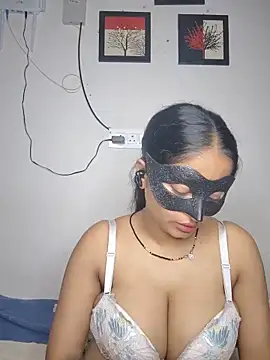 Snapshot of bigtitsqueen chatting on 05-22-26, 03:24 bigtitsqueen online show from 05-22-26, 03:24