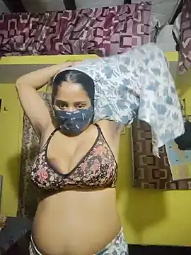 Snapshot of bigtitsqueen chatting on 06-13-26, 04:38 bigtitsqueen online show from 06-13-26, 04:38
