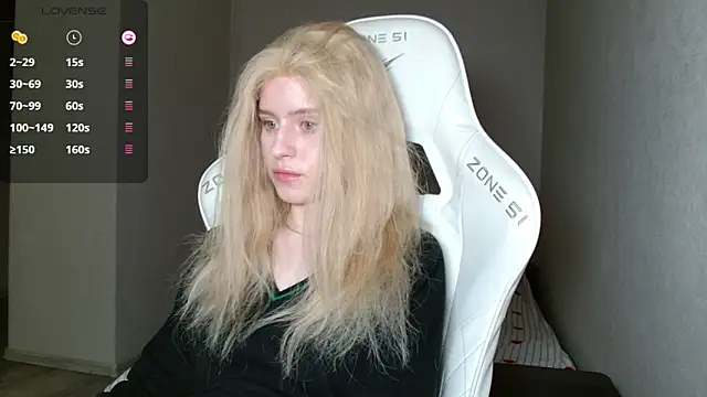 LizaKisses online show from 02-12-26, 03:18